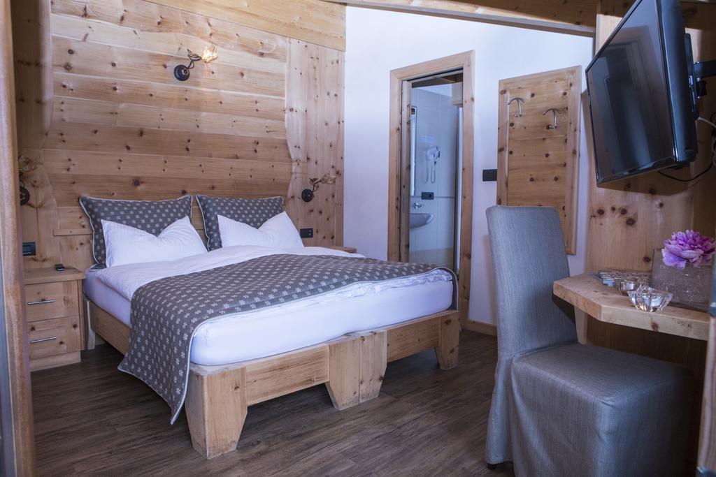 B&B The King Livigno Quarto foto